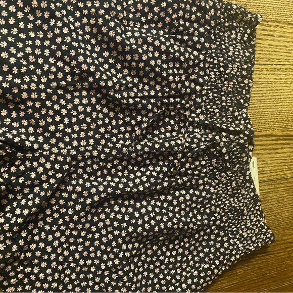 SO smocked shorts, black floral, high rise, size small - Picture 3 of 8